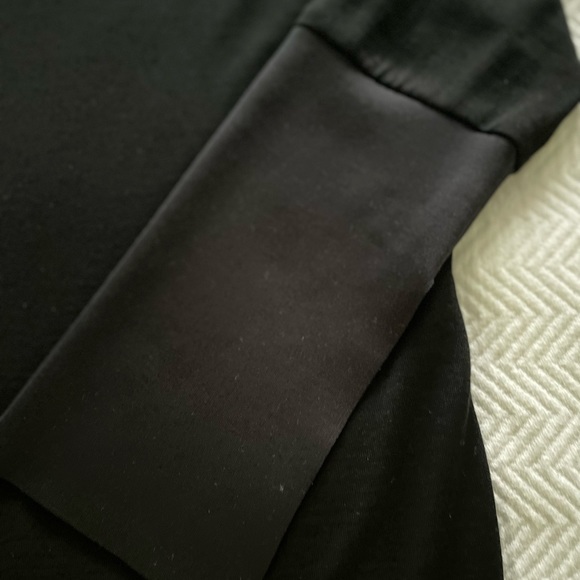 Céline silk/wool top. Flute sleeve. Gently worn. Lightweight knit. - Picture 6 of 7